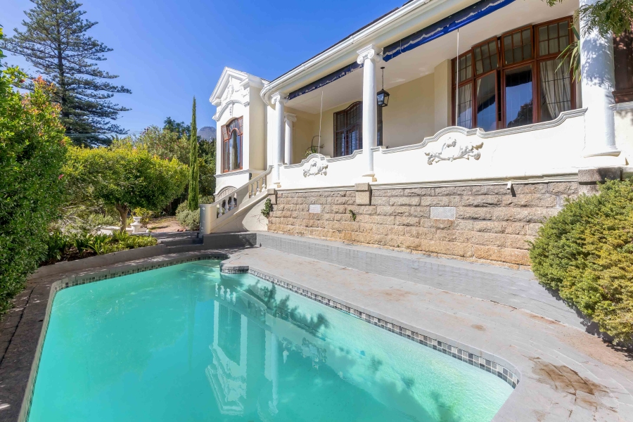 4 Bedroom Property for Sale in Oranjezicht Western Cape